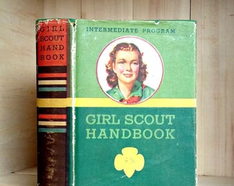 Vintage Girl Scout Handbook 1946 Intermediate Program with Dust Jacket Kelly Green Cloth Girl Scouts of America Vintage Book