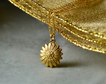 Gold Sun Necklace Gold Flower Necklace, Gold Vermeil Layering Jewelry, Raw Brass Flower Pendant Necklace, Sunflower Necklace Girlfriend Gift