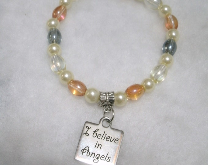 Angel bracelet "I Believe In Angels" charm, stretch bracelet, stainless steel laser engraved charm, religious, Czech beads, glass pearls