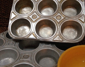 Vintage cupcake/ muffin tins