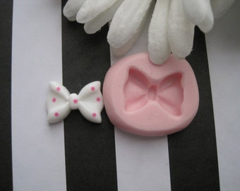 Darling Beveled Bow Silicone Mold - Bow Silicone Mold - Bow Mold - Craft Mold - Food Safe Mold - Fondant Mold - Flexible Mold - Mold