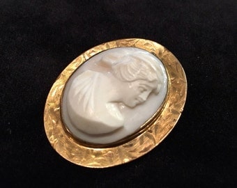 Old Antique Vintage Large Hand Carved Shell Pink Angel Skin Cameo Brooch Pin