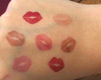LipSense Stencil 108 per order.