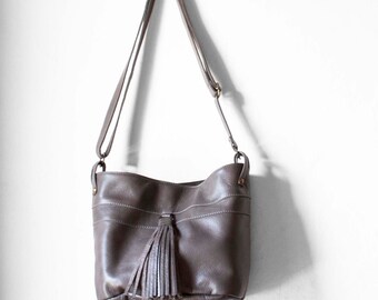 SALE Bucket Bag in Gray / Leather Bucket Bag / Leather Bag / Fringe Bag / Bucket Bag / Messenger Bag / Leather Tote / Gray Leather Bag