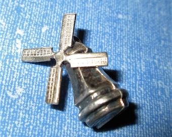 CHARM -- Vintage - Detailed - WINDMILL - Articulated - Sterling Silver charm 306