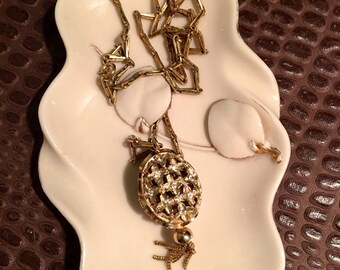 Taylorett Vintage Locket Necklace