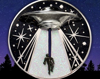 Alien Abduction UFO Soft Cloisonné Jumbo Pin - Cryptozoology Tracking Society - Extraterrestrials Aliens