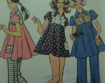 DOG EAR DRESS Pattern • Simplicity 5370 • Junior Size • Bikini Pants • Bell Bottom Pants • Micro Mini • Vintage Patterns •  WhiletheCatNaps