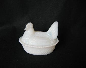 Vintage Milk Glass Hen on Nest Covered Dish