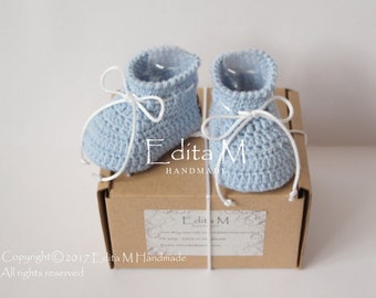 Crochet baby booties, unisex newborn shoes, gift box, baby boy, merino wool, cashmere, silk, baby shoes, baby shower gift, announcement