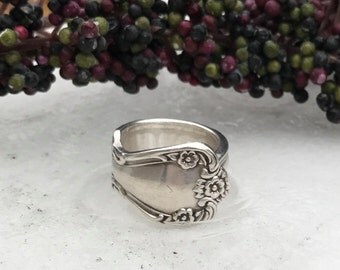Sterling Silver Plate Spoon Ring, Pattern: Elegant Lady circa 1952