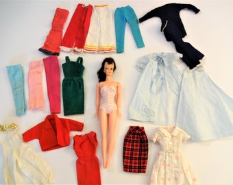 1960's Eegee Annette Doll - Barbie Clone Doll - Brunette Ponytail Doll - With Vintage Clothing Lot - Annette - Wendy - Bild Lilli Doll Clone