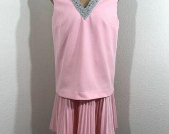 Vintage Eve Le Coq Size 12 Pink Sleeveless Pleated Shift Dress With Rhinestones