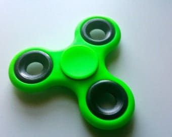Spinners GREEN Tri Fidget Hybrid Hand Spinner Toy Fun Desk Toy Edc Kids or Adults Long Spins BUY 3 get 1 FREE