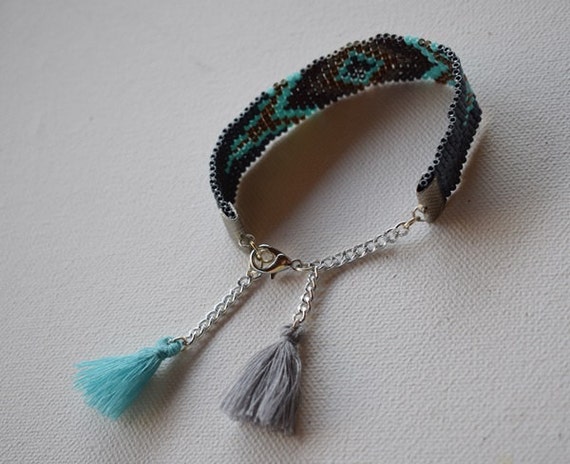 Handmade item.Beaded bracelet.Stitch square.Friendship
