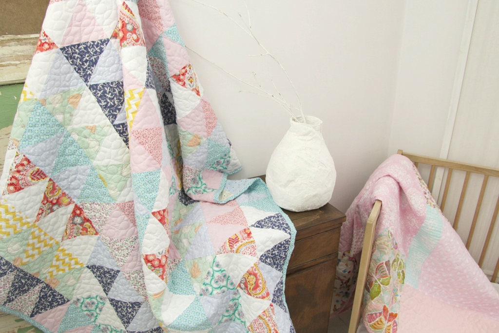 zakkStudio Modern Pastel Quilt/Handmade Qulit/Quilt for