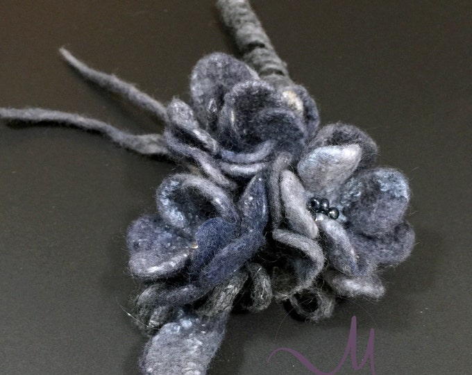 Felted Wool Brooch, Gift for her, Felted wool flower, Wool brooch, Handmade , Art , Wool felted flower, Handmade felted brooch