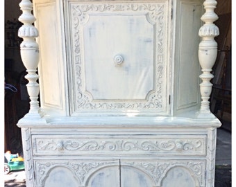 China Cabinet, Cupboard, Hutch, Annie Sloan Old White