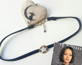 Choker with Cameo