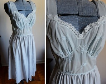 Medium - Baby Blue Vanity Fair Nightgown