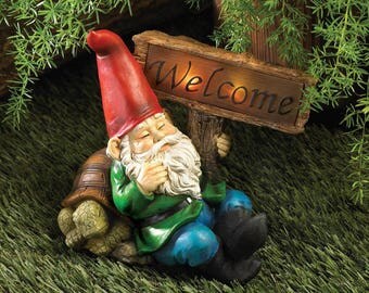 Lawn Gnome Holding Welcome Sign Solar Light Decorative Garden Statues