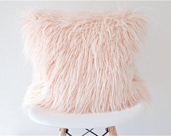 Faux fur pillow cover - Blush pink mongolian lamb toss pillow, Rose Quartz fur accent pillow, Pink fur pillow cover, Boho cushion