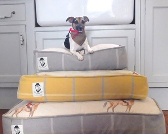 British Hunting Scene Tweed Dog Bed. Handmade luxury dog cushion. Washable with waterproof inner cover.