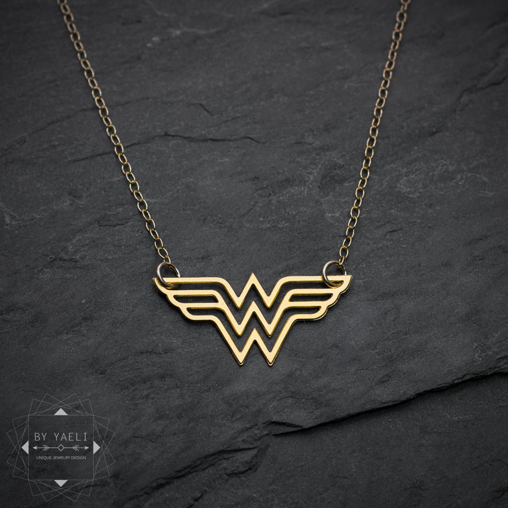 Wonder woman necklace super hero jewelry comics jewelry