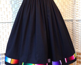 Mexican Serape trimmed full skirt - With Pockets
