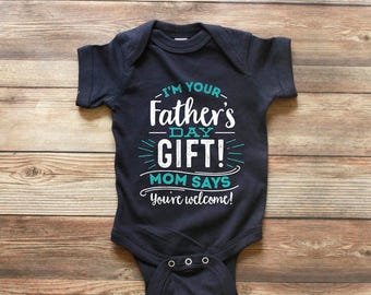First Fathers Day Gift - 1st Fathers Day Gift - Im your Fathers Day Gift - Happy First Fathers day - First Fathers Day Shirt - Happy Fathers