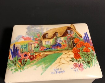 Vintage Empire Porcelain Company England Dresser Box/ Trinket Box
