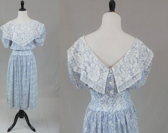 80s Gunne Sax Dress - Blue White Floral Print - Big White Lace Collar - Puff Sleeves - Drop Waist - Full Skirt - Vintage 1980s - S M