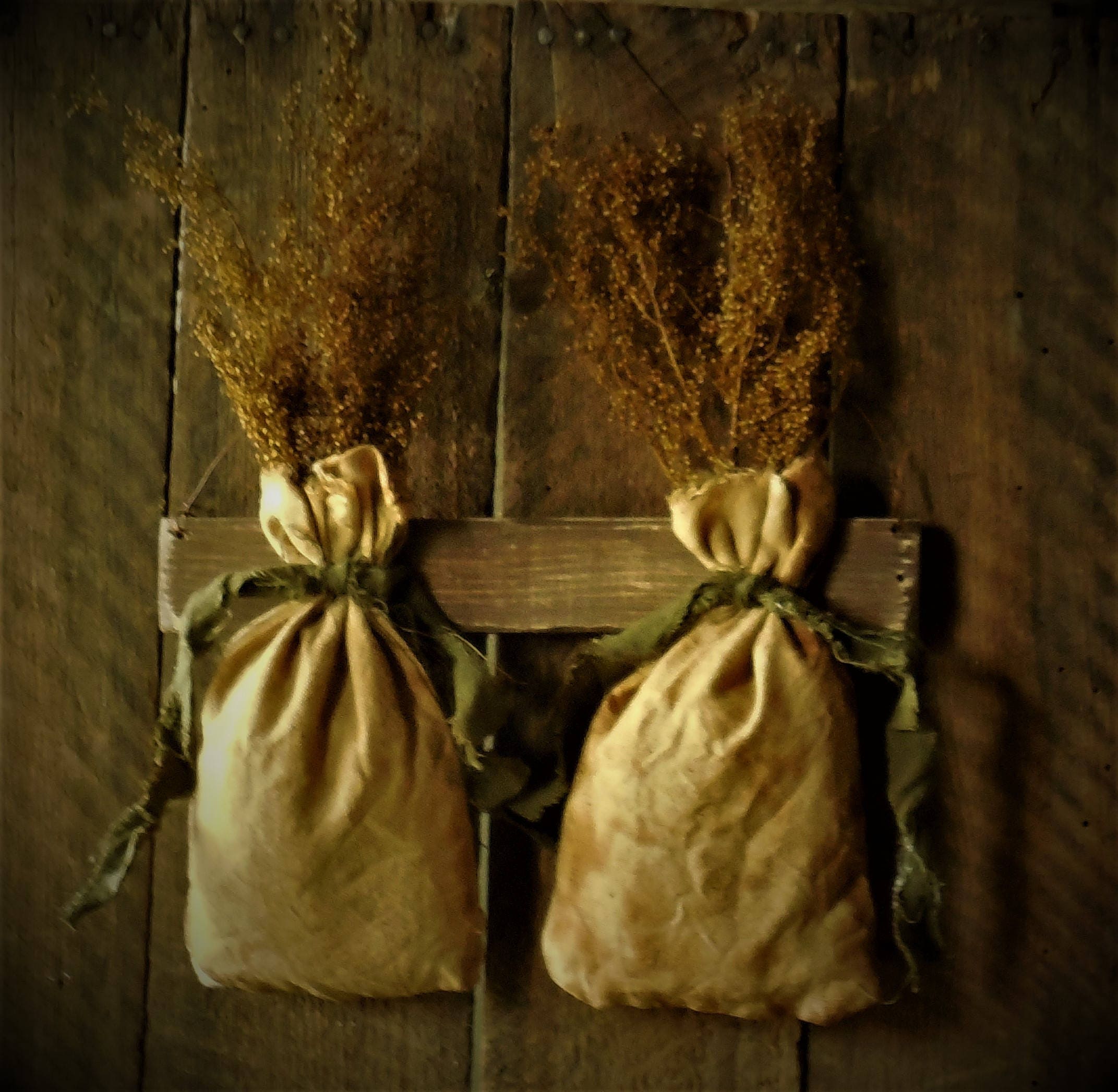 hanging ditty bag