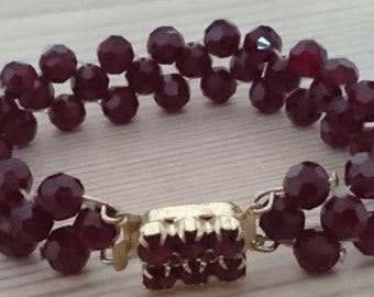 Vintage garnet glass bead bracelet