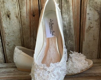 Victorian Style Flat Bridal Shoe Open Toe Pump Custom Beaded Hand Made Pearl Crystal Lace Detail Flat Wedding Shoe Ballet