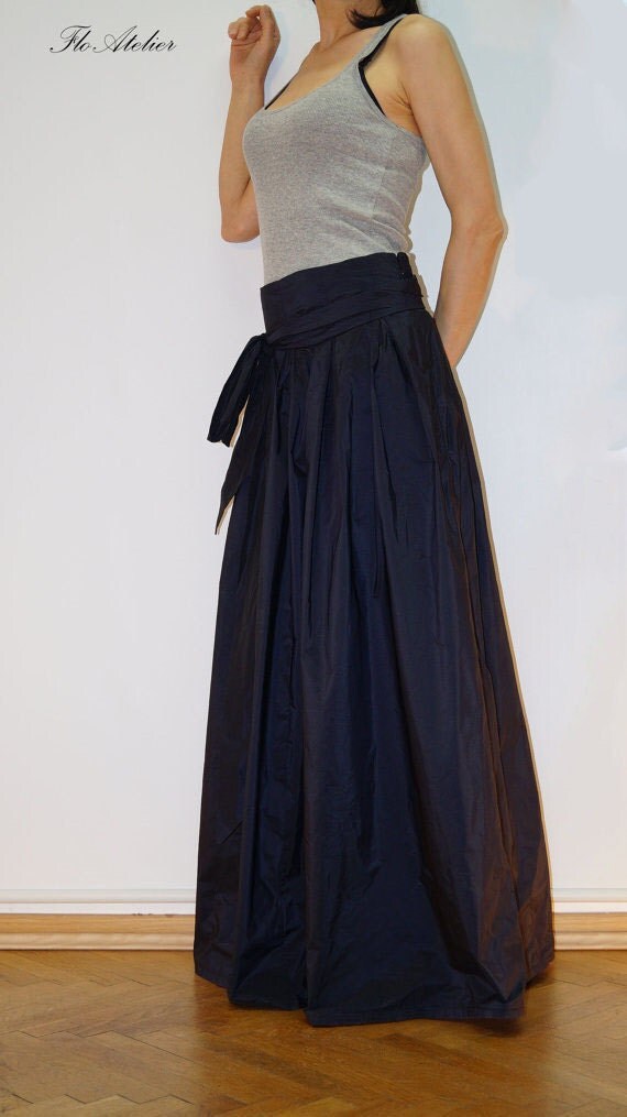 Black skirt/Long Skirt/Maxi Skirt/High waist skirt/Low