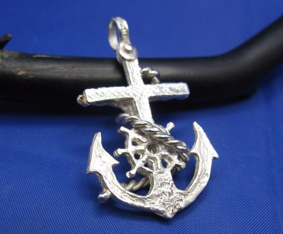 Sterling Silver Diver's Mariners Cross Pendant of Jesus on