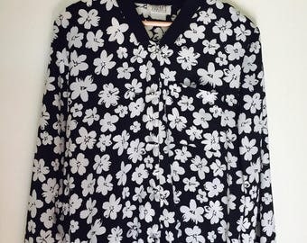 Vintage Black and White Floral Lightweight Jacket