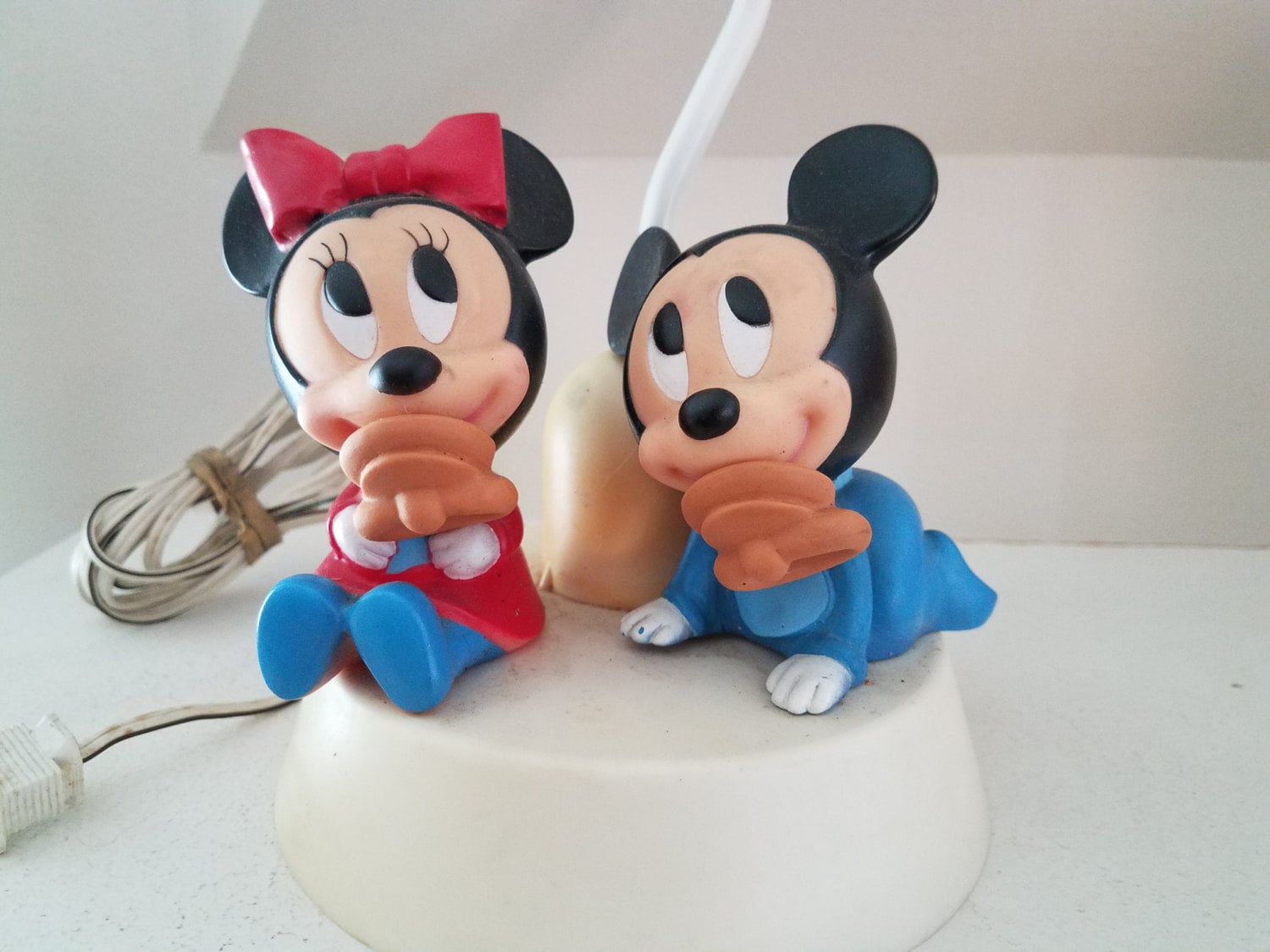 Vintage Baby Mickey & Minnie Mouse Lamp with Night by Eluminify