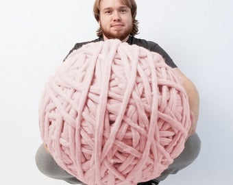 Bulky yarn. Soft 100% Merino Wool. Huge skein of super chunky yarn. The thickest yarn on the market. Giant yarn by woolWow