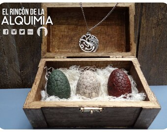 Dragon eggs. Game of Thrones. Game of thrones. Danaerys. Dragon eggs. Coffer. Chest.