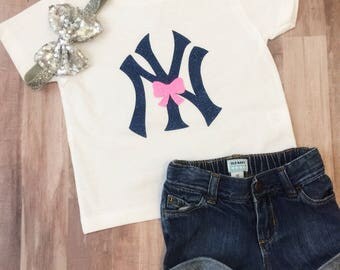 New York Yankees Girl's Shirt•New York Yankees Toddler•New York Yankees Cute Shirt•New York Yankees Baby•New York Yaknees Onesie•MLB