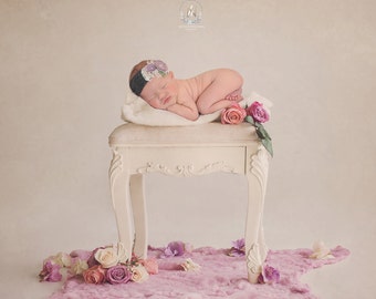 Newborn Digital Backdrop/ prop - vintage floral chair (Obelia)