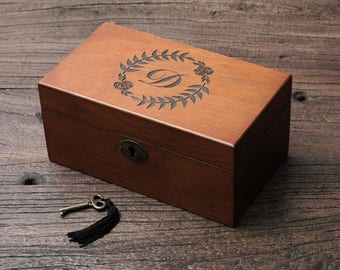 Watch Box, Custom Men's Watch Box, Personalized Monogrammed Engraved Watch Box, Custom Watch Box for Men, Father's Day Gift