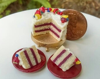 OOAK Dollhouse Miniature one inch scale Cake by CSpykersMiniaturesUS
