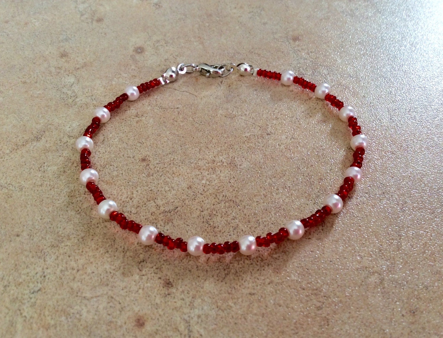 Pink Pearl and Seed Bead Bracelet. Beaded Bracelet. Flower