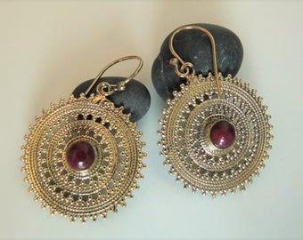 Ethnic earrings. Ethnic Brass earrings. Boho chic earrings. Ethnic jewelry. Ethnic earrings. Pending Boho Chic. Ethnic jewellery.