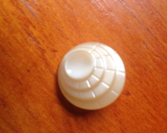 1 vintage glass deco button c1930s-40s