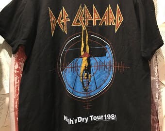 Def leppard band T-shirt