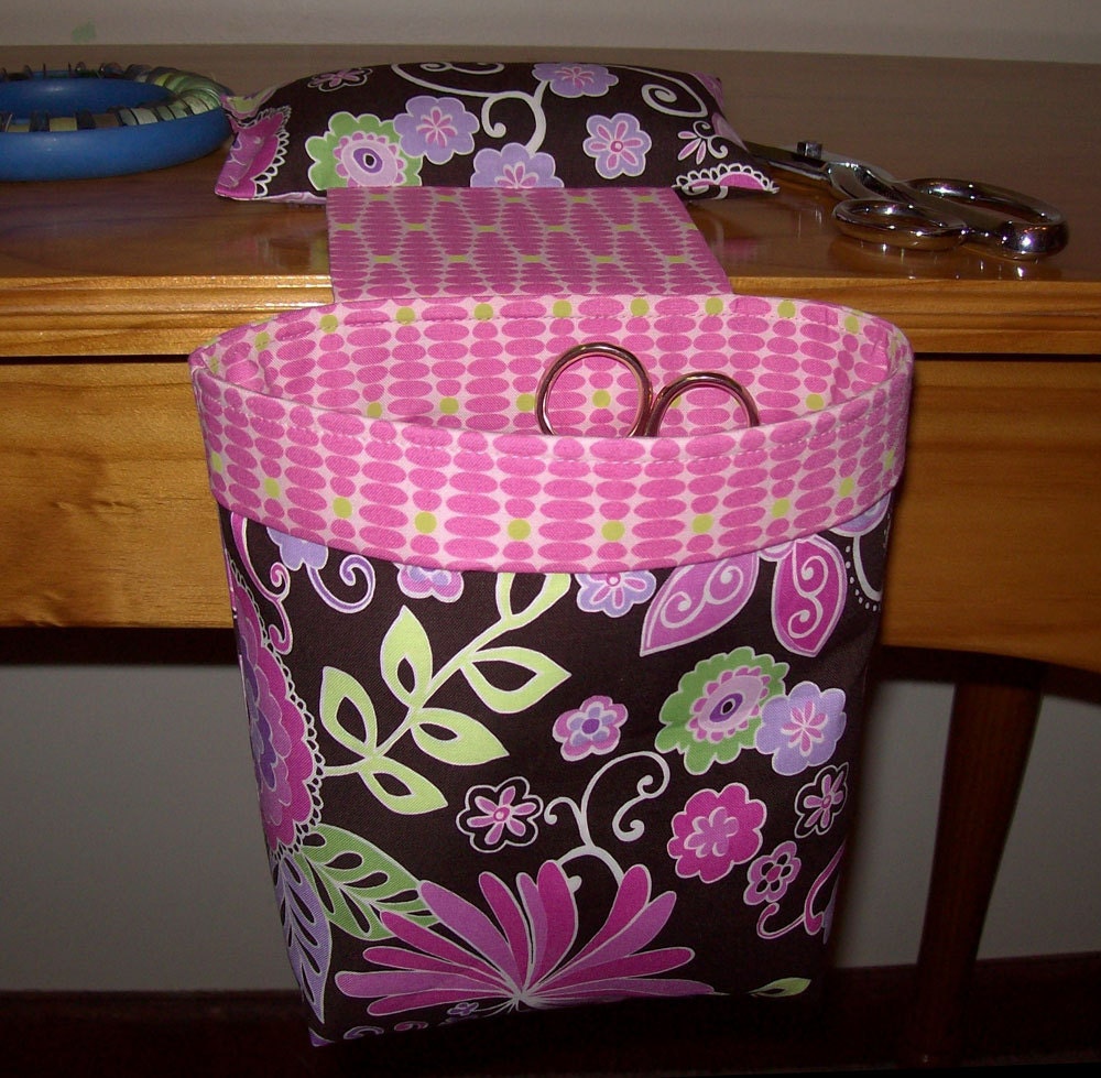 Thread Catcher // Scrap Caddy // Scrap Bag // by nstitches4u